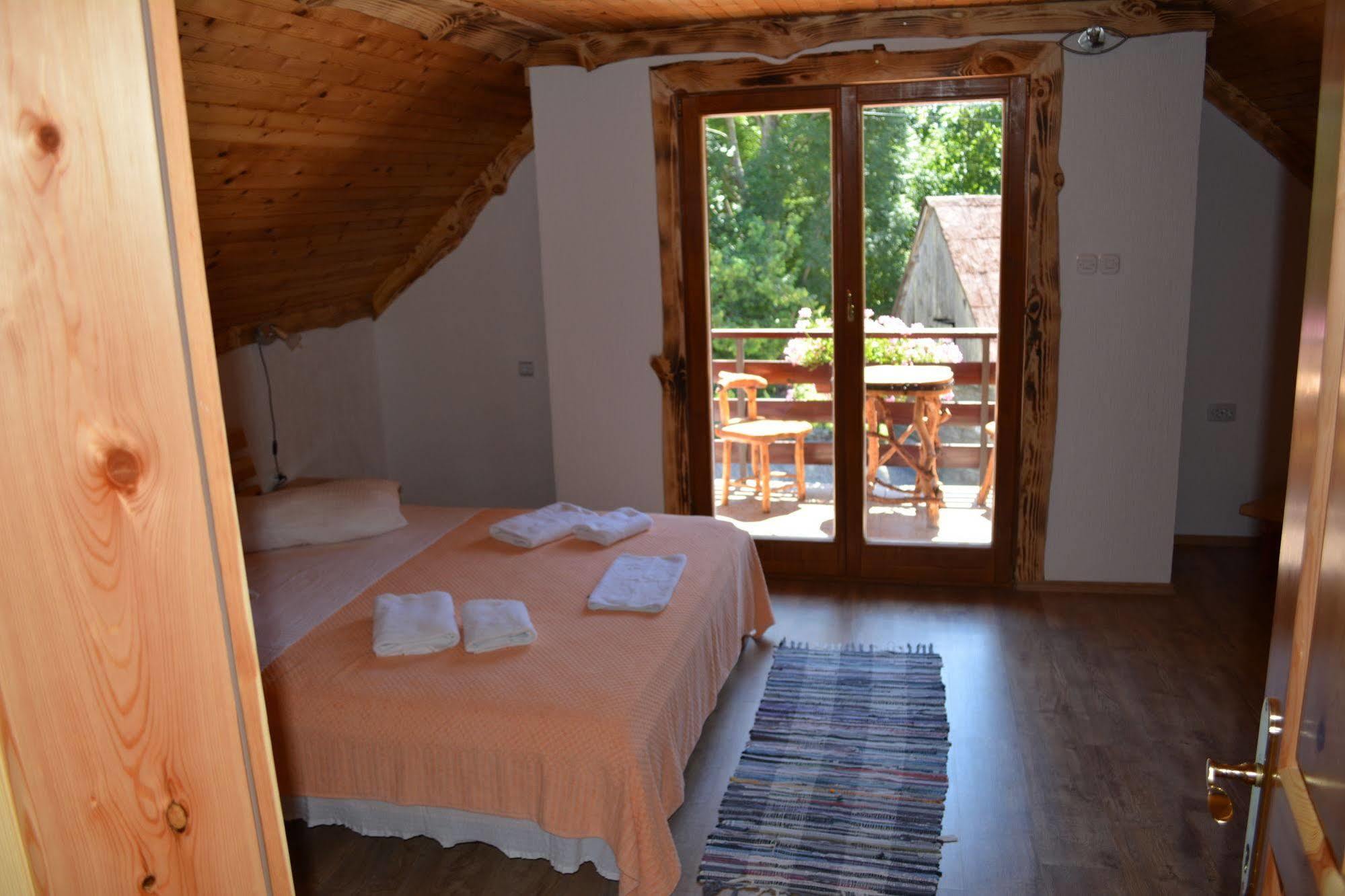 Guest House Plitvice Waterfall Plitvička Jezera Eksteriør billede