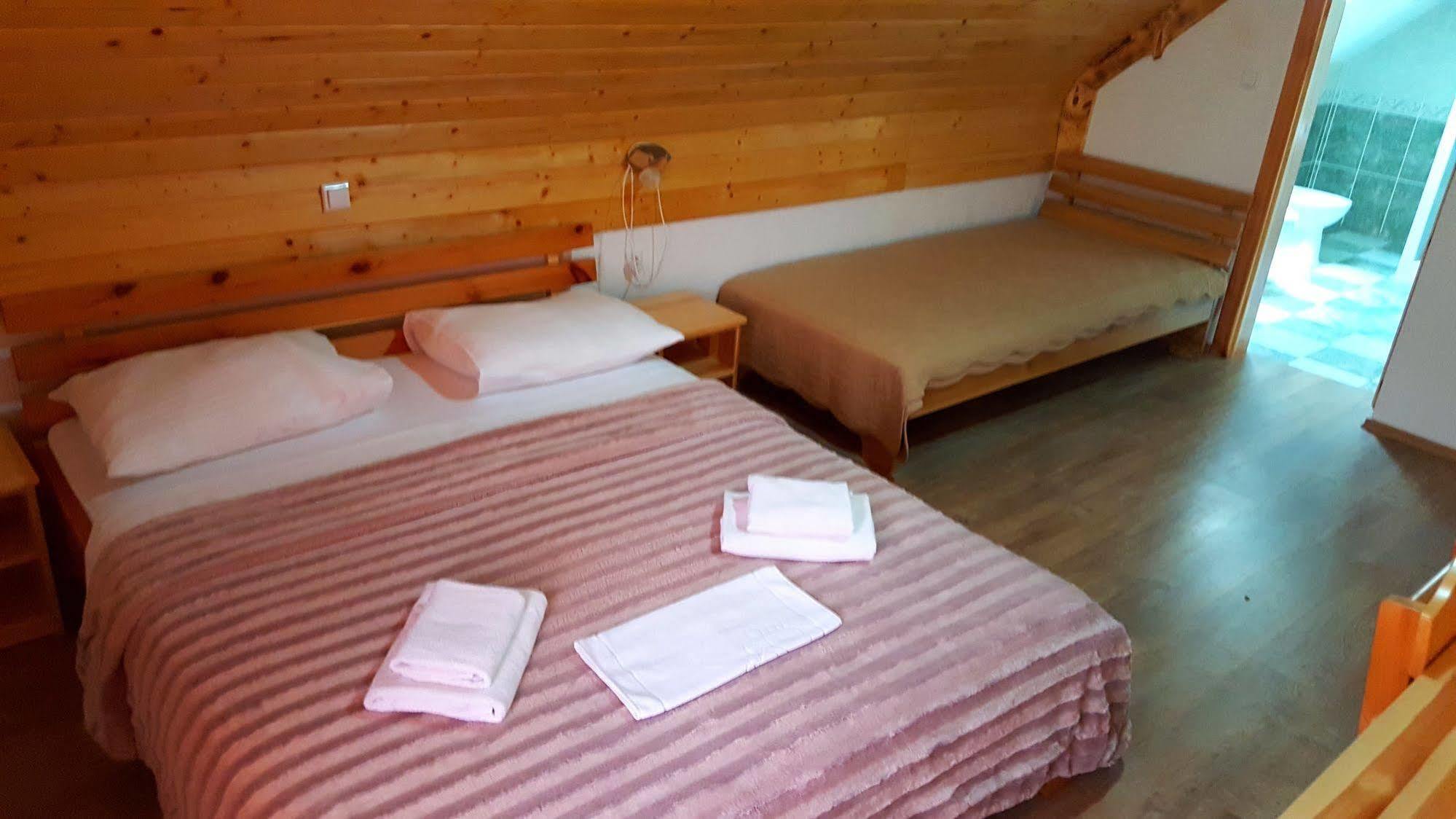 Guest House Plitvice Waterfall Plitvička Jezera Eksteriør billede